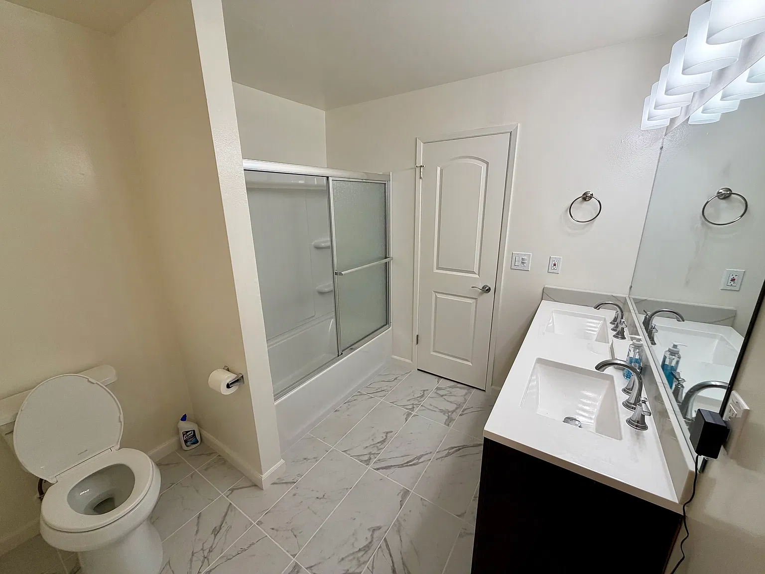 1 bed, 862 sqft, $2,900 — Photo 4