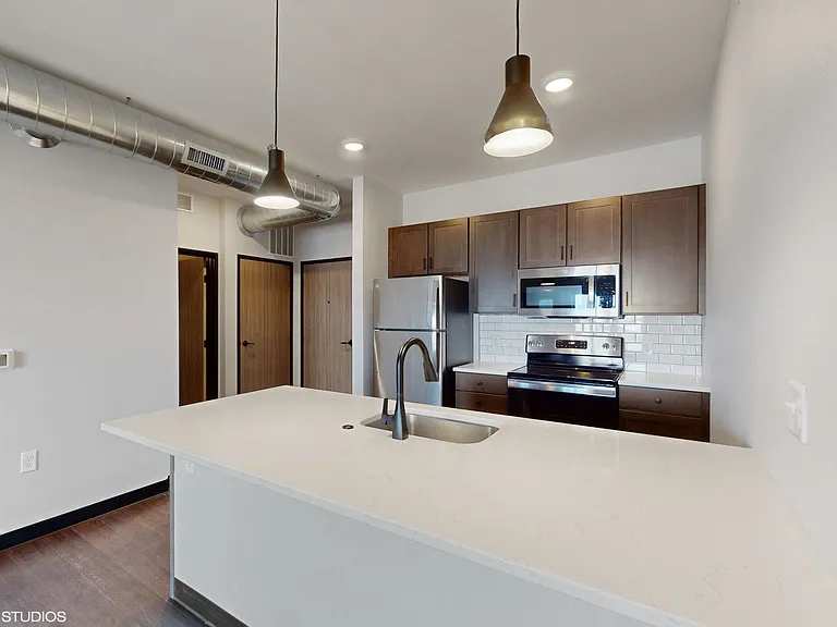 151 Lofts — Photo 5