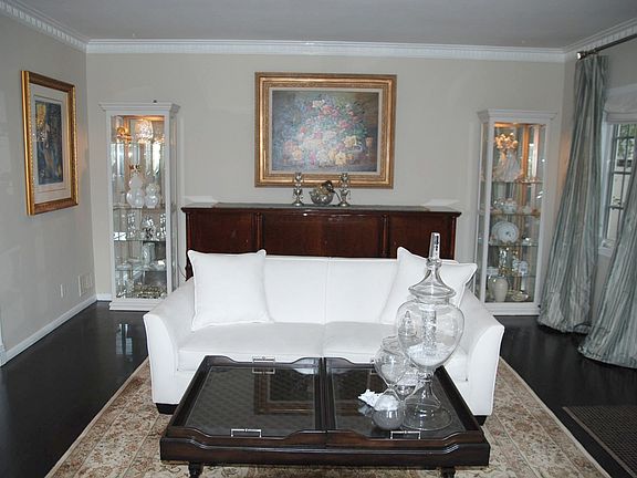 5th image of 9348 Cresta Dr