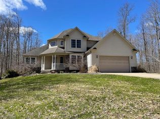 8868 Williams Rd, Chardon, OH 44024