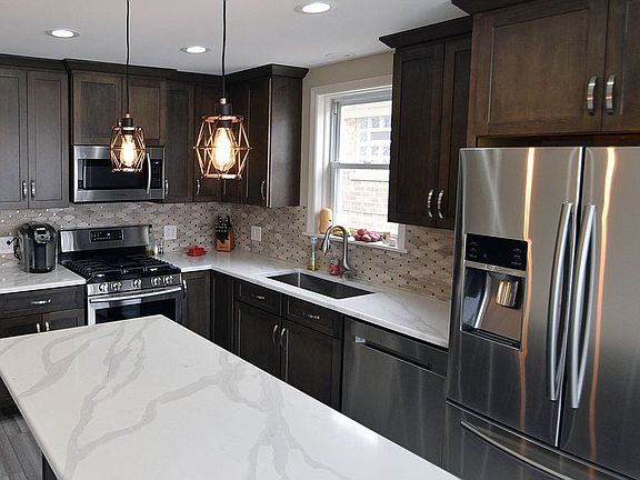 2nd image of 2710 W Winnemac Ave #2