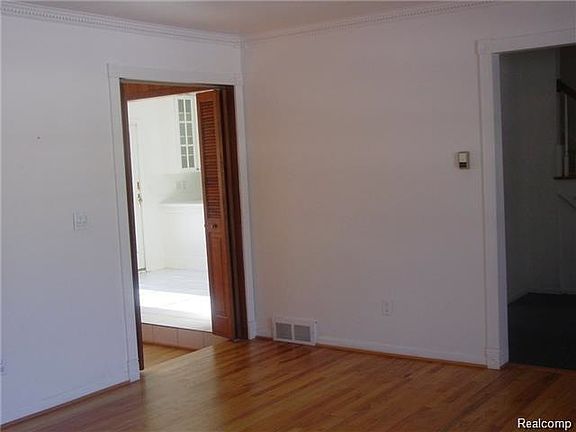 4th image of 6781 Post Oak Dr