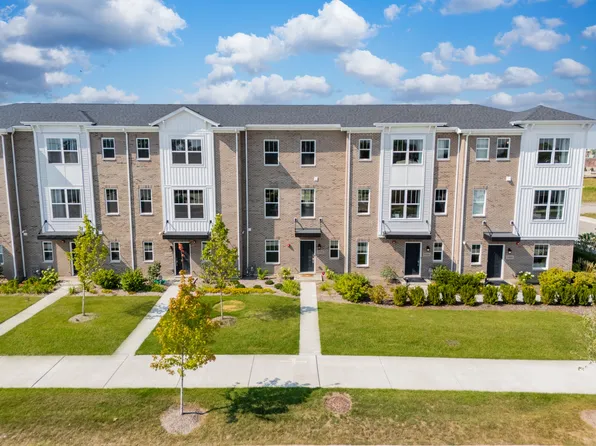 1056 E Oakton St, Des Plaines, IL 60018