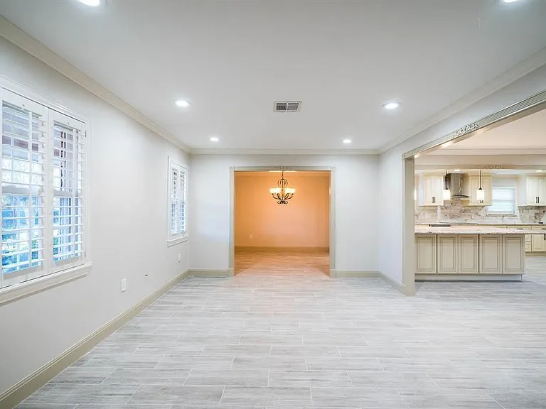 5046 Yarwell Dr — Photo 9
