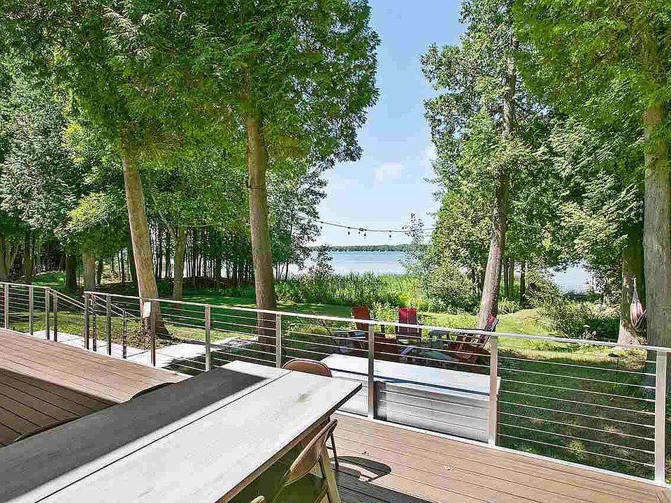 1st image of 5565 S Clark Lake Dr