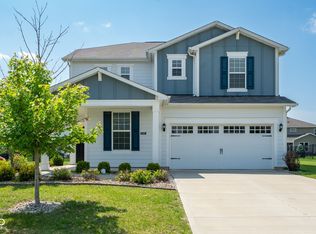15469 Eastpark Cir W, Fishers, IN 46037