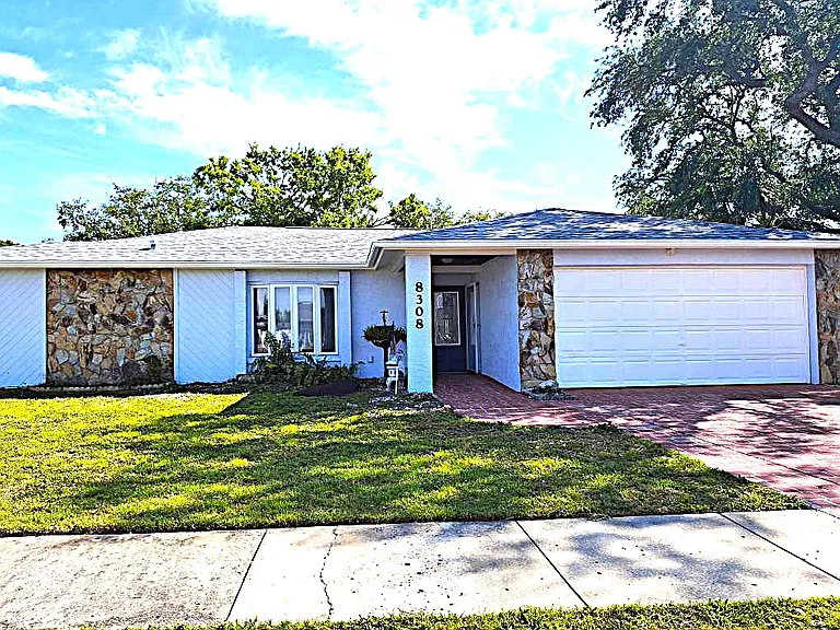 8308 123rd Ave — Photo 32