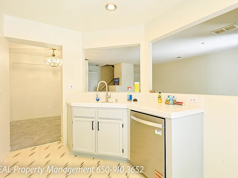 119 Merano Dr — Photo 2