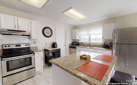 3rd image of 5911 Ferrysage Dr