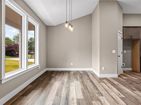 2nd image of 156 Grand Oak Cir