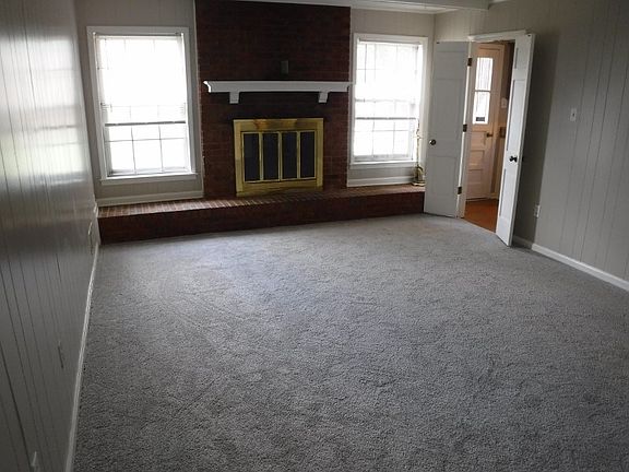 4th image of 5430 Elmhurst Ave