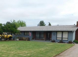4210 Douglas Dr, Yakima, WA 98908