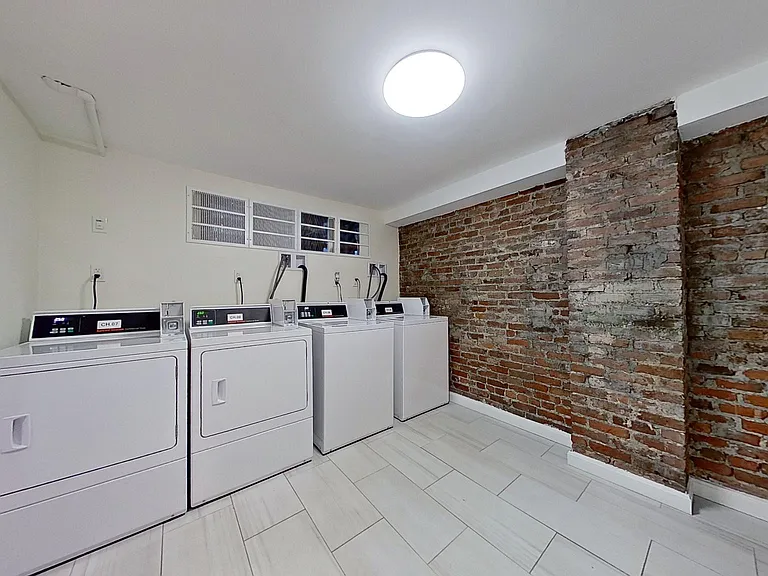 73 Brighton Ave #5 — Photo 23