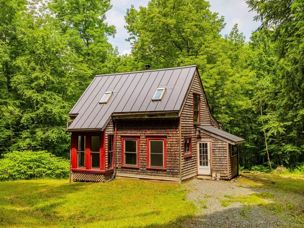 945 Picknell Road, Thetford, VT 05075