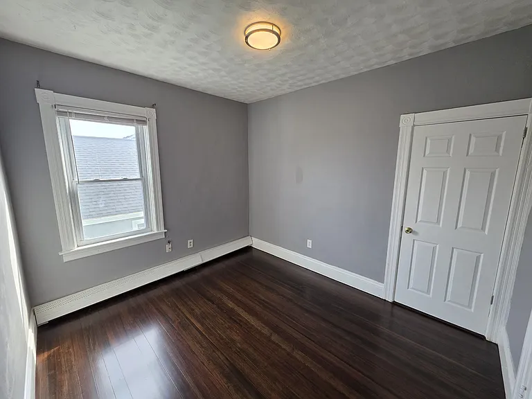  34 Berkley St 3rdflr 3b/1b Updated Spacious! Hardwoods! Petsok Prkg — Photo 9
