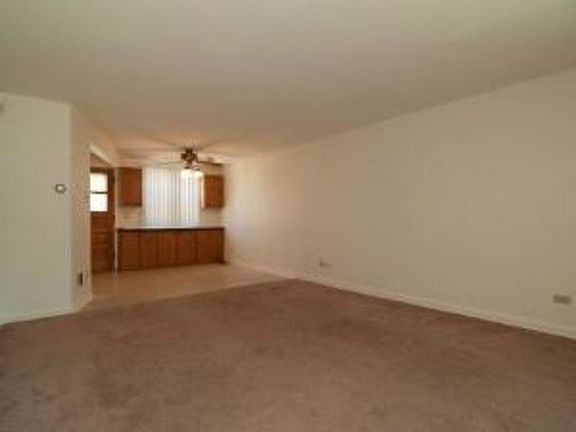 4th image of 9106 Brookfield Ave