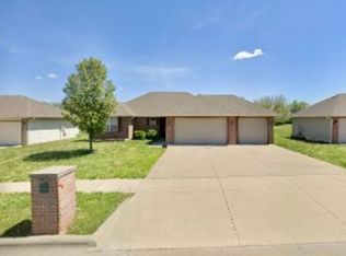 638 S Long Dr, Springfield, MO 65802