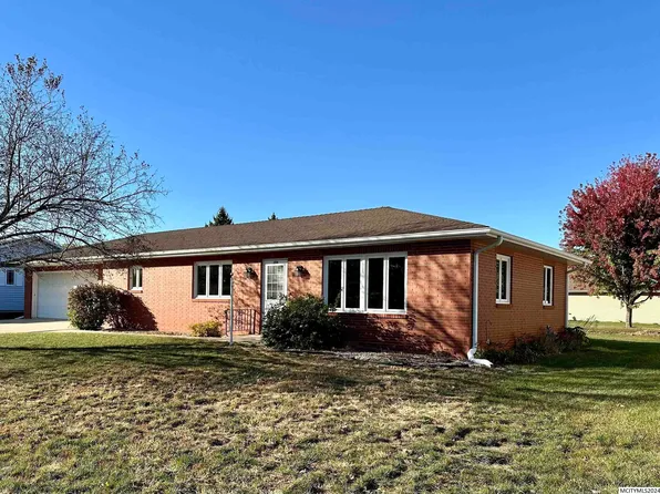 204 5th Ave N, Northwood, IA 50459