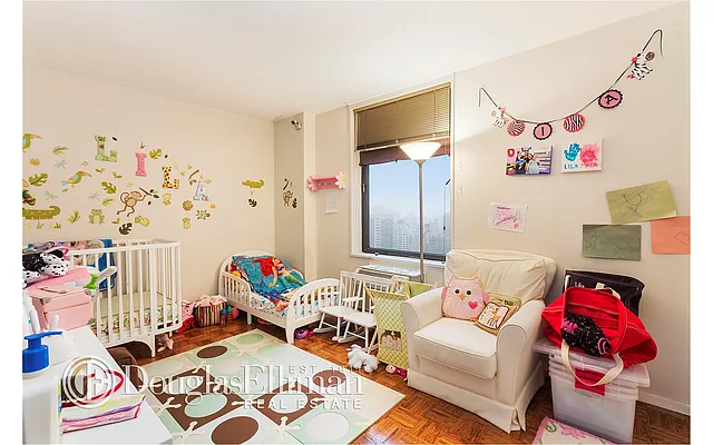Rented by Douglas Elliman | media 6
