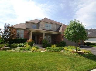 39W795 Carney Ln, Geneva, IL 60134