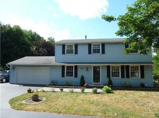 1095 Whalen Rd, Penfield, NY 14526