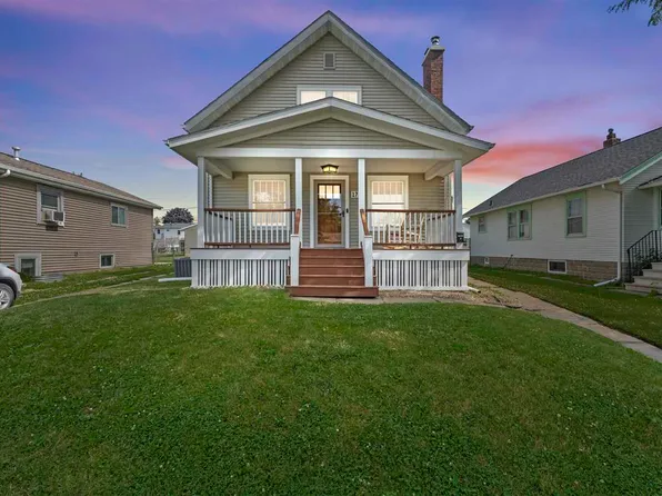 1710 B Ave NW, Cedar Rapids, IA 52405