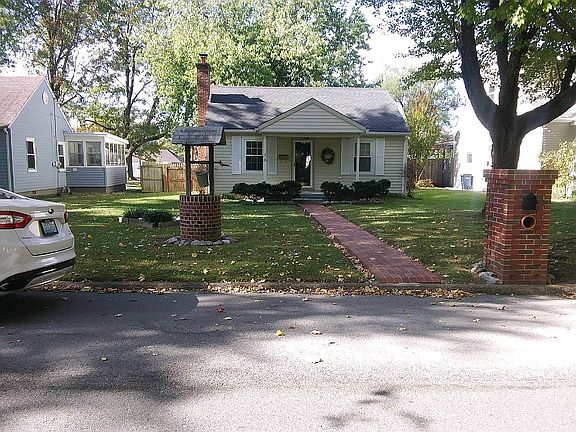 Front- Brick walk, mailbox