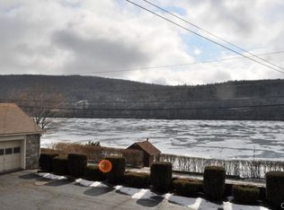 69 W Shore Rd, New Preston Marble Dale, CT 06777