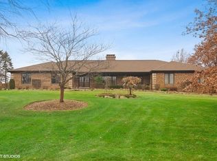 2 North Trl, Hawthorn Woods, IL