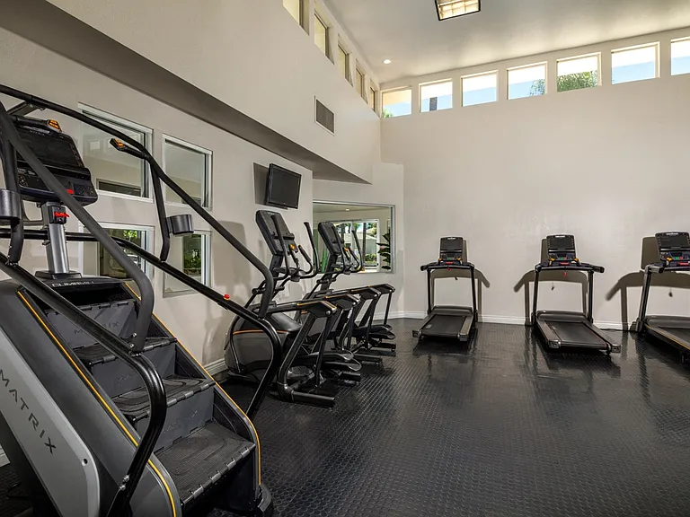 Sienna Residences — Photo 26