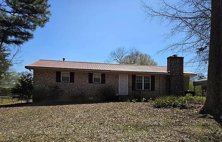 216 E Richardson St — Photo 1