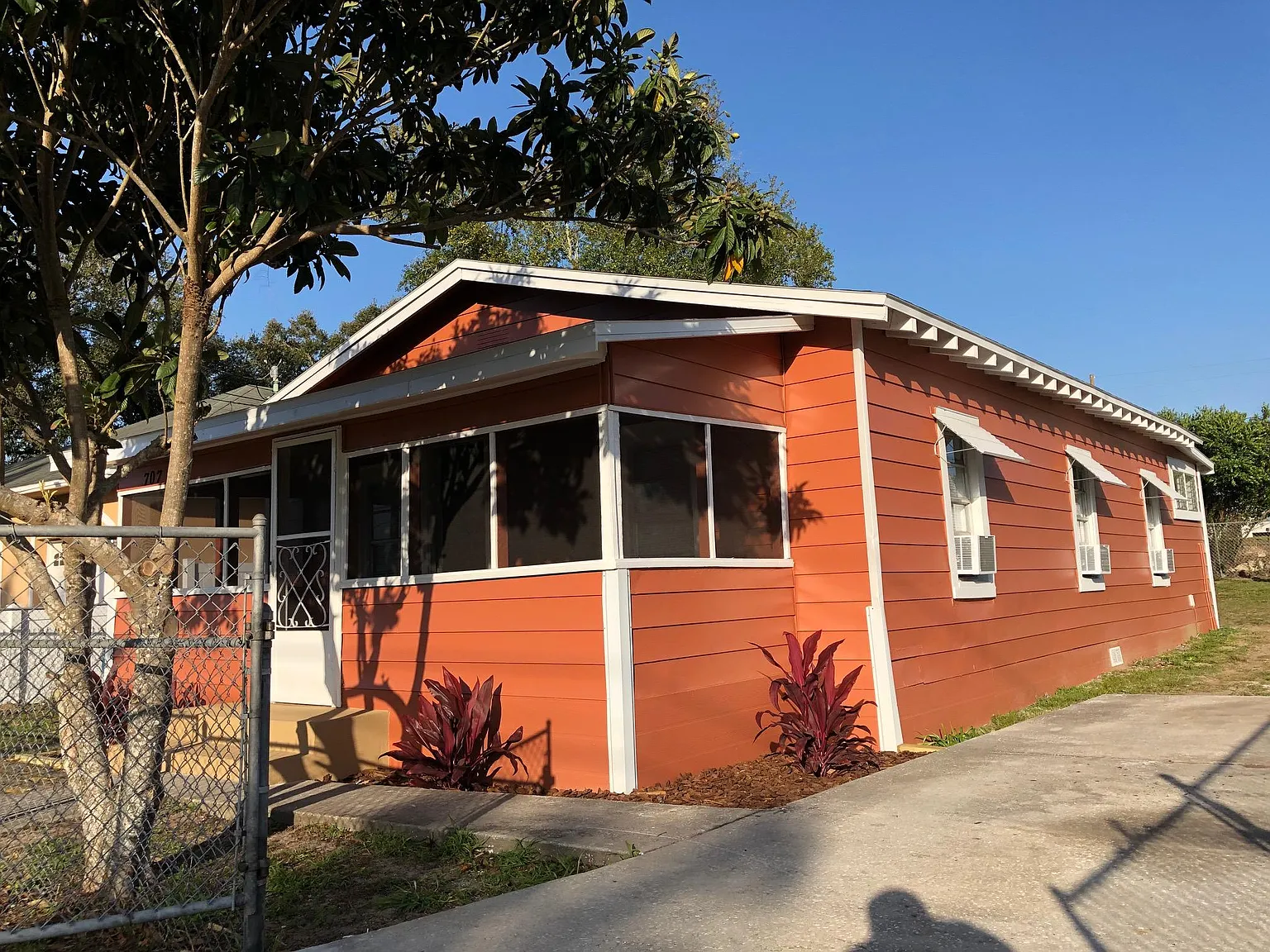 3 bed, 960 sqft, $1,000 — Photo 2