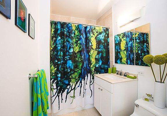 5th image of 235 W 48th St APT 42L