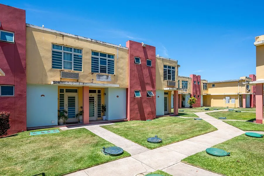 Building Photo - Cond Jardin Sereno Apt 903