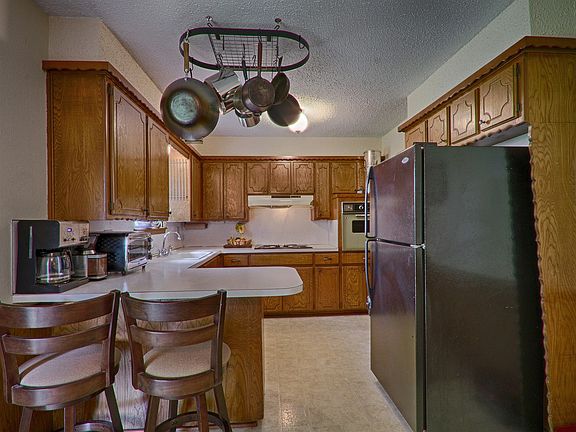4th image of 3805 Kim Dr