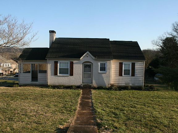 3rd image of 7429 Harvest Creek Ln