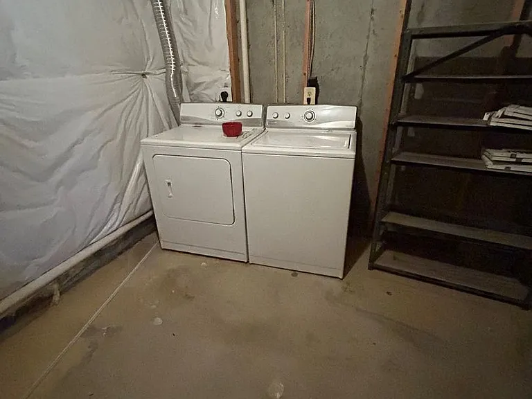 85 Alexis Dr — Photo 9
