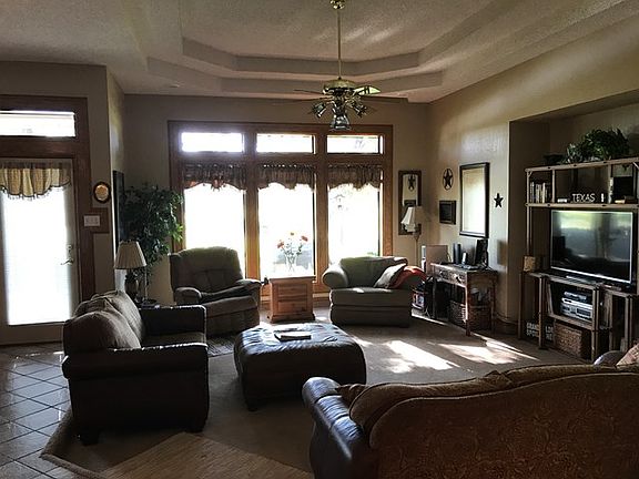 5th image of 2004 Meadow Way Dr