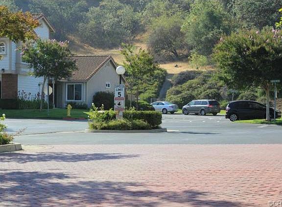 4th image of 2008 Kiowa Crest Dr #1