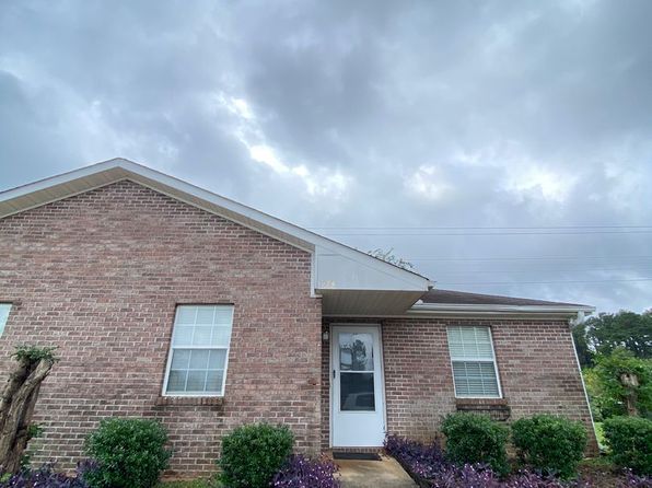 1944 Rick Dr