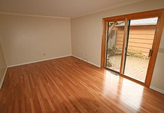 3rd image of 8 Huxley Way
