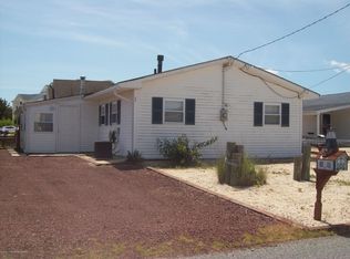 25 W Hudson Dr, Little Egg Harbor, NJ 08087