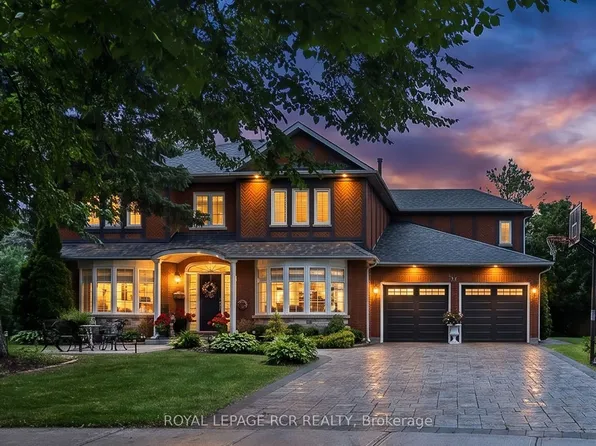 713 Exceller Cir, Newmarket, ON L3X 1P4