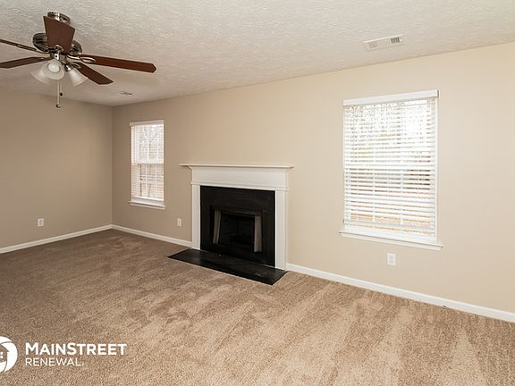 3rd image of 221 Buckeye Trl