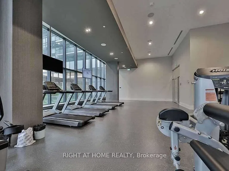 460 Adelaide St E #1123 — Photo 22