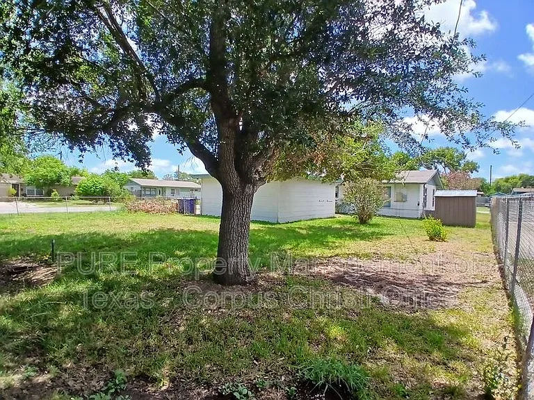 4701 Prinston Dr — Photo 23