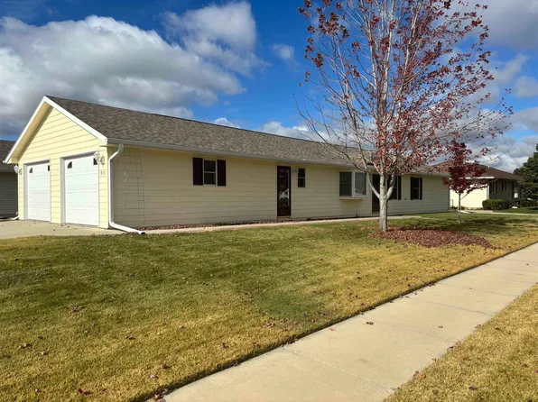 913 Janet Ln, Norfolk, NE 68701