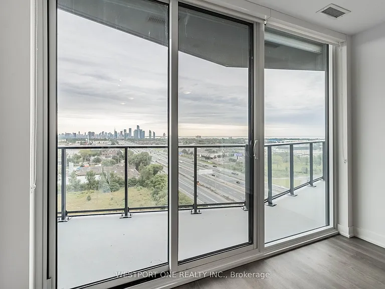 36 Zorra St W #1206 — Photo 16