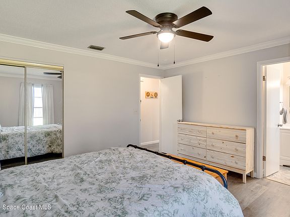 4th image of 1107 Viking Dr