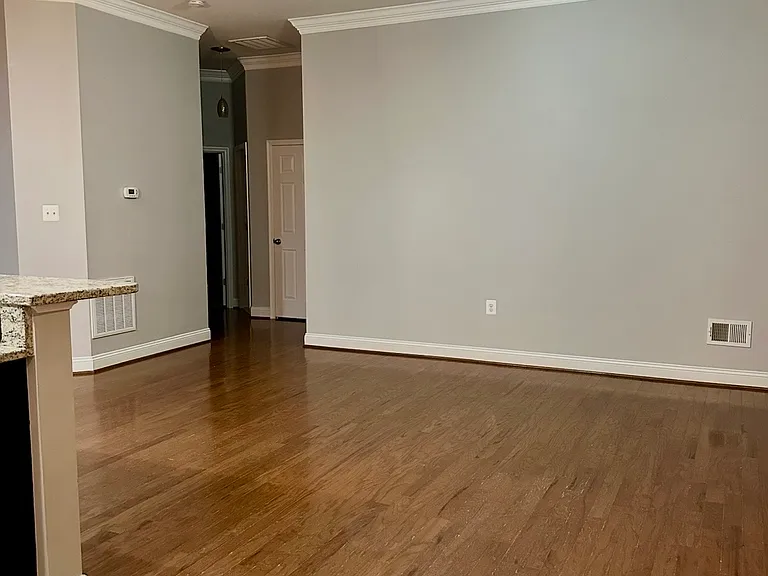 172 Shrewsbury Dr — Photo 8